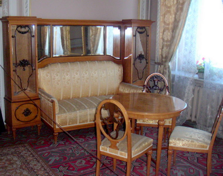 File:Vladimir Palace furniture.jpg