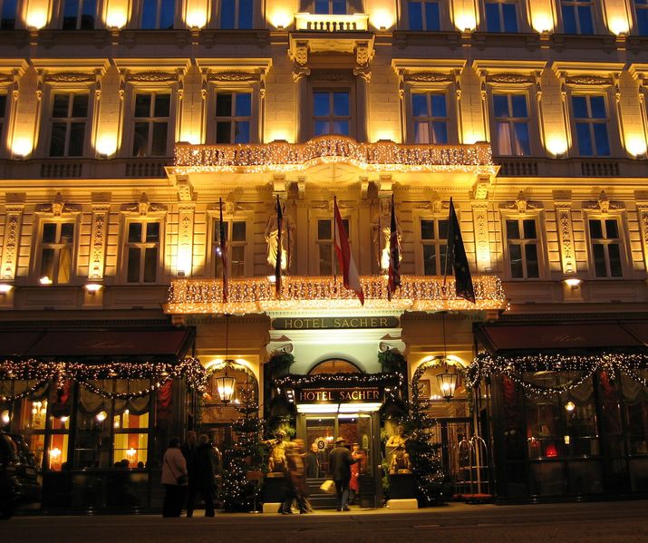 File:Wien Hotel Sacher Am Abend.jpg