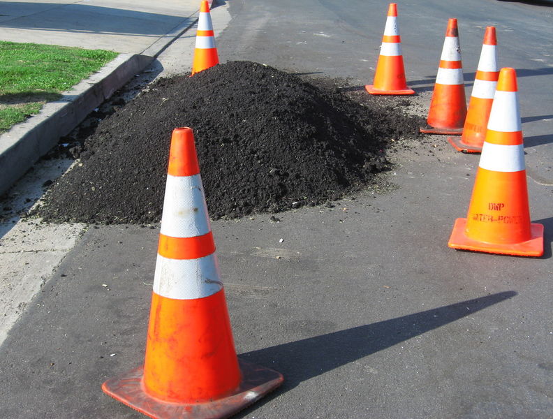 File:Pile of asphalt.jpg
