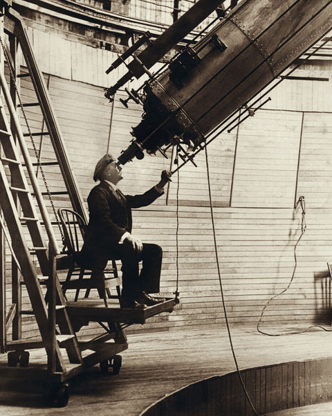 File:Percival Lowell observing Venus from the Lowell Observatory in 1914.jpg